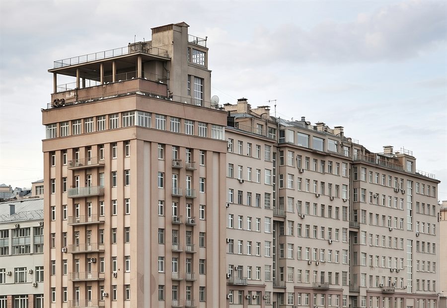 Дом на набережной
